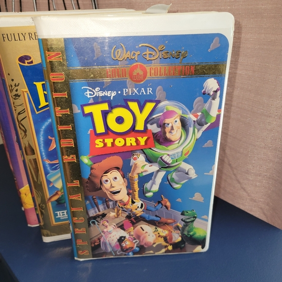 Disney classic vintage VHS tapes bundle - Picture 4 of 11